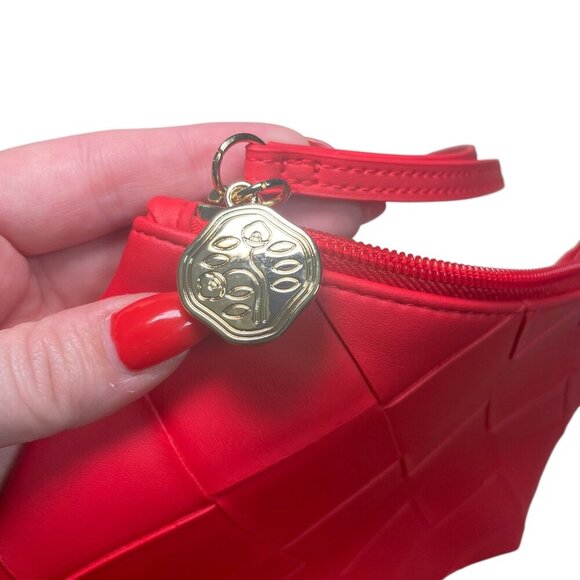 Shiseido Red Quilted Zipper Cosmetic Bag Wristlet Pouch – 10"x7" – Elegant Trave - Picture 5 of 6